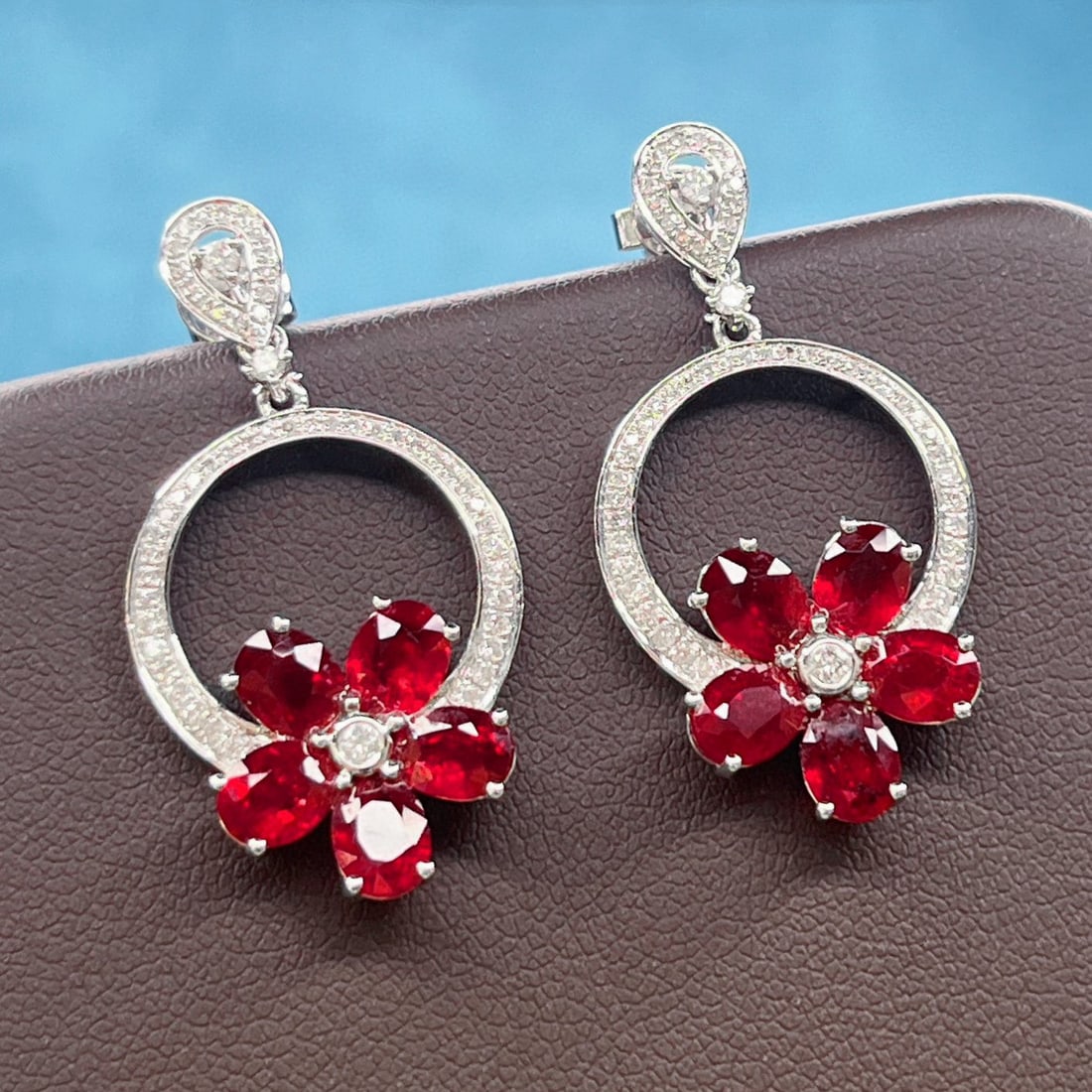 14k Gold 5.87 Ctw Natural Ruby & Diamond Earrings: Ref:230946135 // gold content:14k gold // main gemstone:ruby // shape:oval // carat weight:5. 19ct // color:pigeonblood red // treatment:natural // // adjacent gemstone 2 : diamond // shape:round