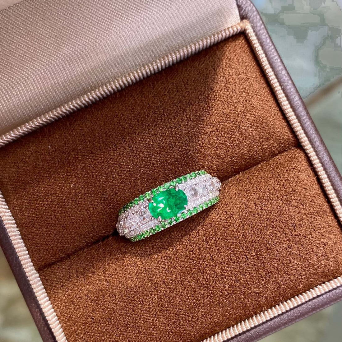 14k Gold 1.20 Ctw Natural Emerald & Diamond Ring - 3