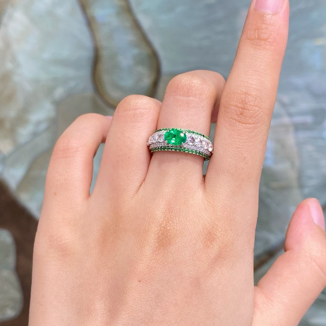 14k Gold 1.20 Ctw Natural Emerald & Diamond Ring - 4