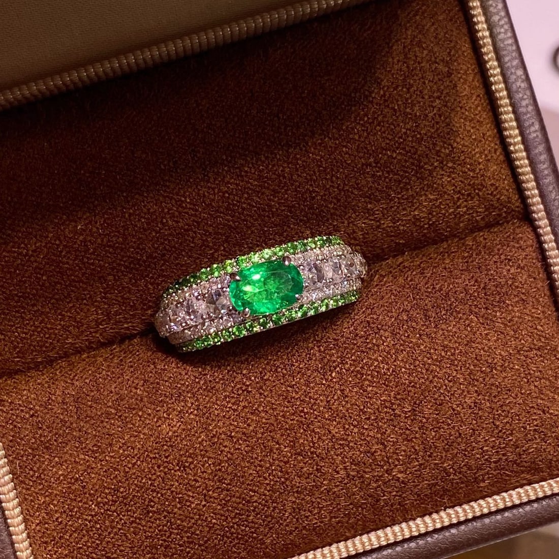 14k Gold 1.20 Ctw Natural Emerald & Diamond Ring - 5