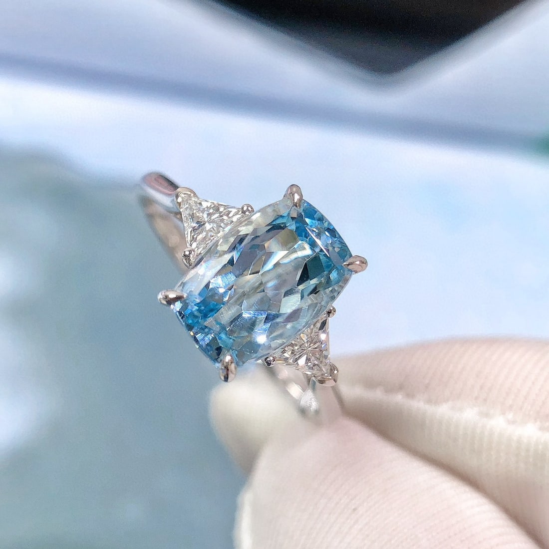 14k Gold 2.41 Ctw Natural Aquamarine & Lab Grown Diamond Ring - 4