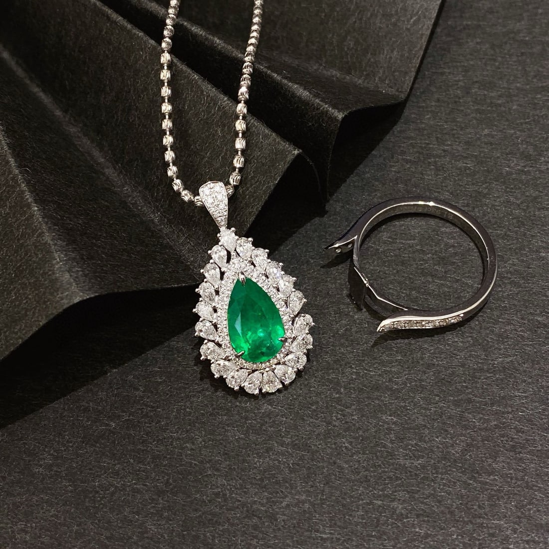 14k Gold 3.36 Ctw Vivid Green Natural Emerald & Diamond Ring/pendant( Without Chain ) - 4