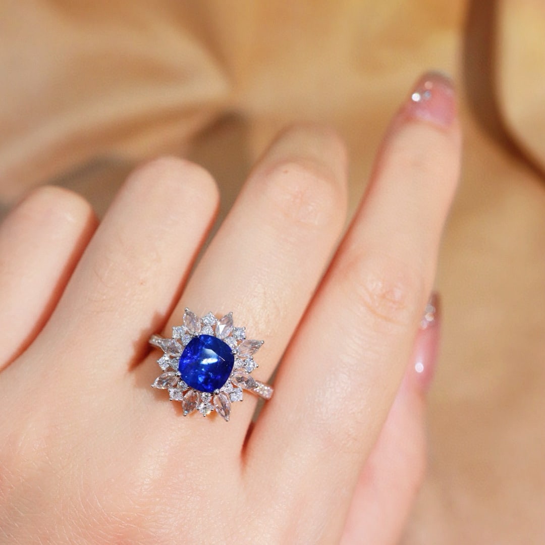 14k Gold 3.15 Ctw Natural Sapphire & Diamond Ring - 6