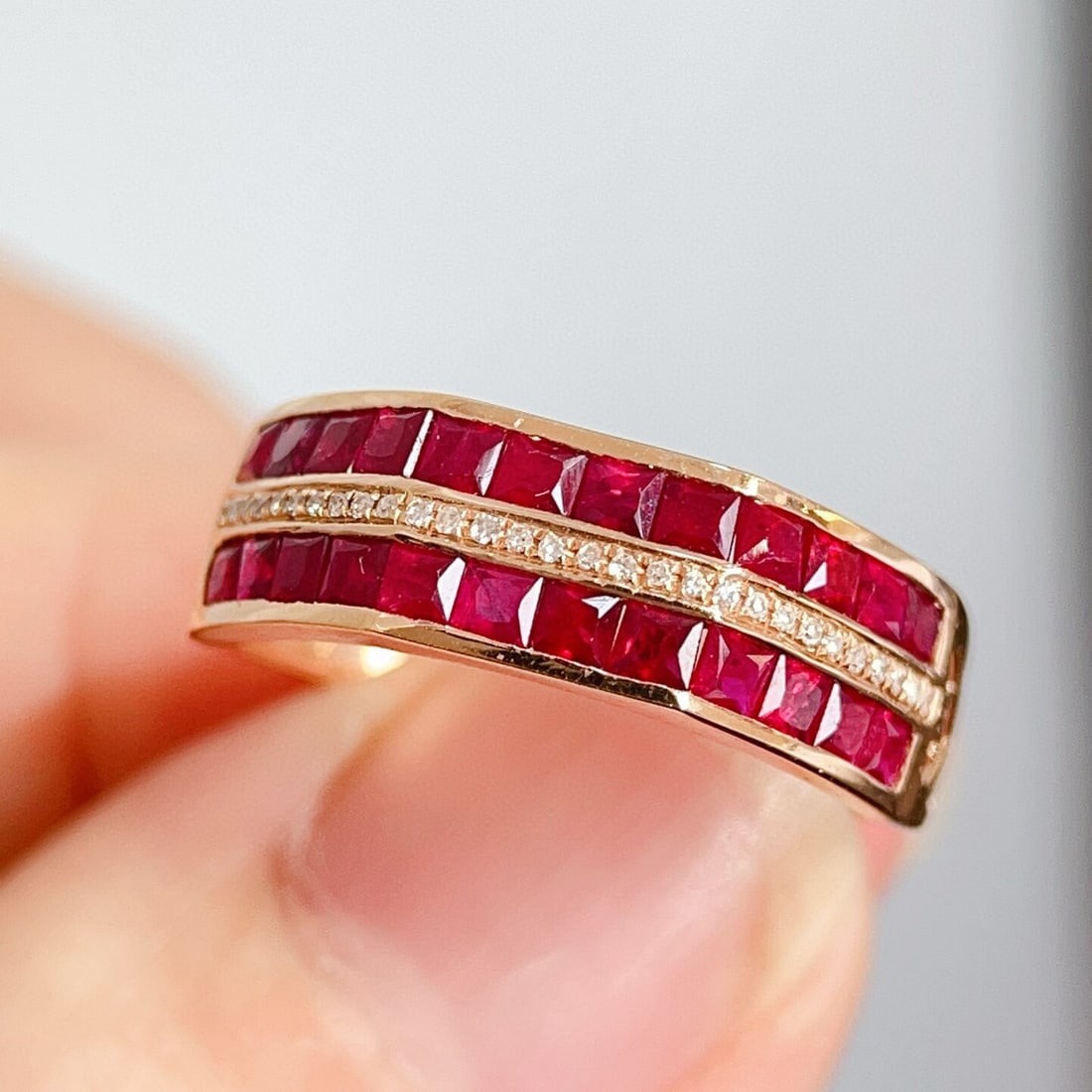 14k Gold 1.8 Ct Natural Ruby & Diamond Ring: Ref:230946189 // gold content:14k gold // ring size:7. 25us // // main gemstone:ruby // shape:princess // carat weight:1. 8ct // color:pigeonblood red // treatment:natural // // adjacent gemstone 2 :