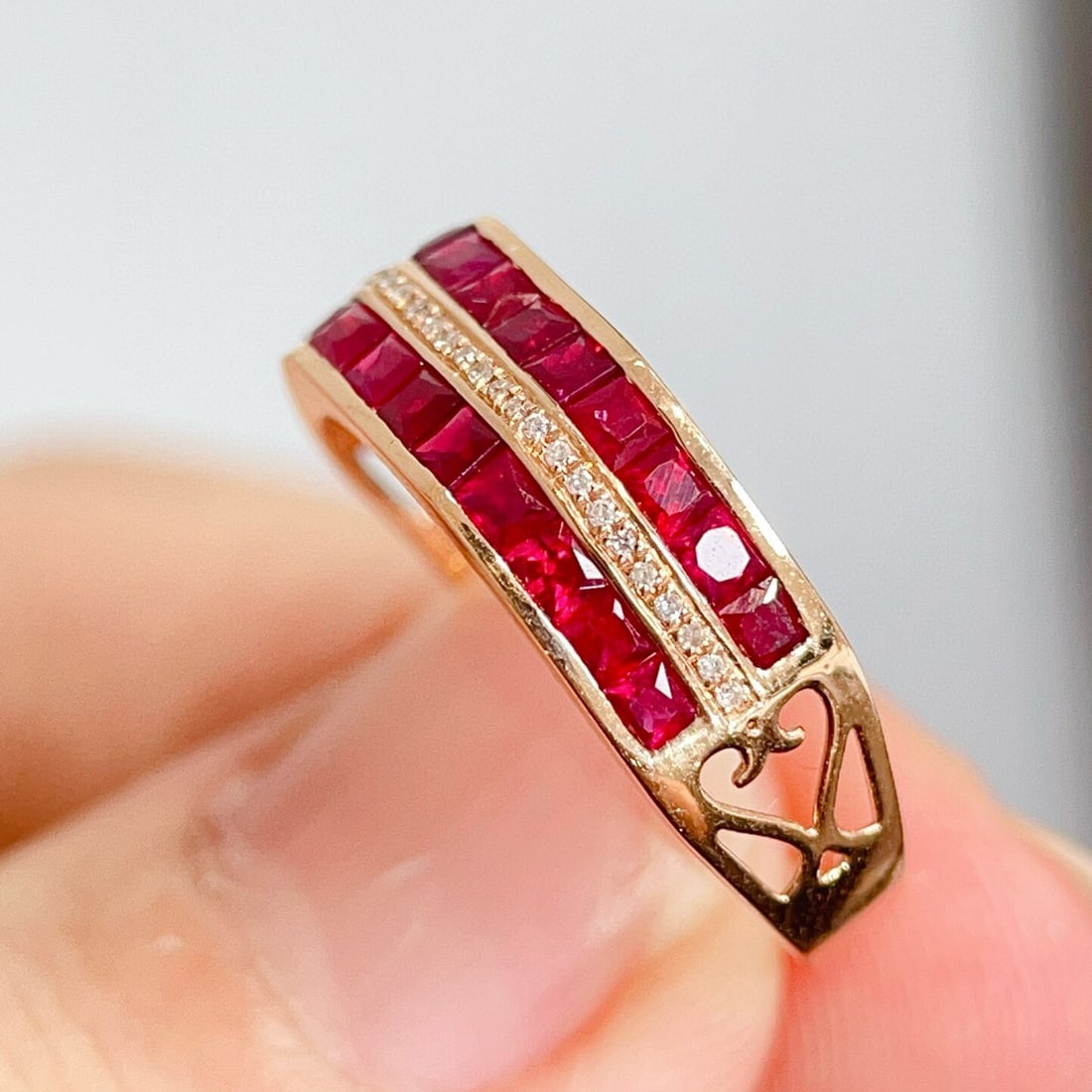 14k Gold 1.8 Ct Natural Ruby & Diamond Ring - 4