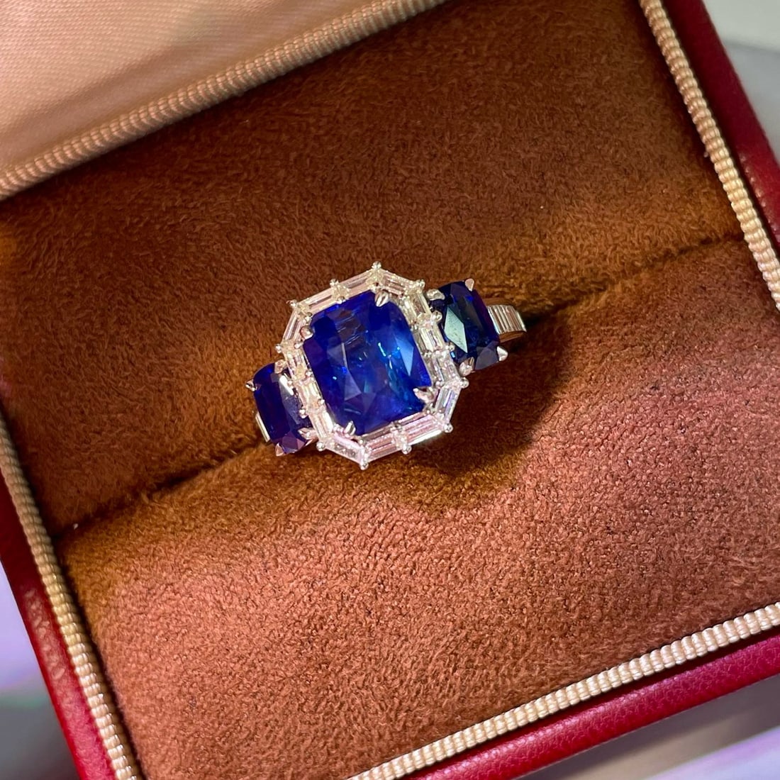 14k Gold 3.60 Ctw Natural Sapphire & Diamond Ring - 2