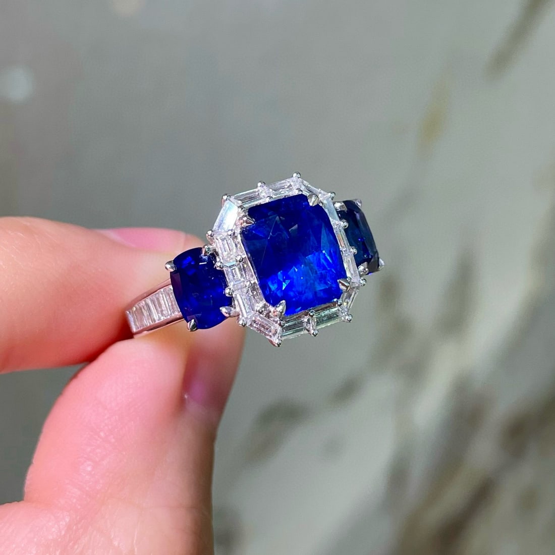 14k Gold 3.60 Ctw Natural Sapphire & Diamond Ring - 4