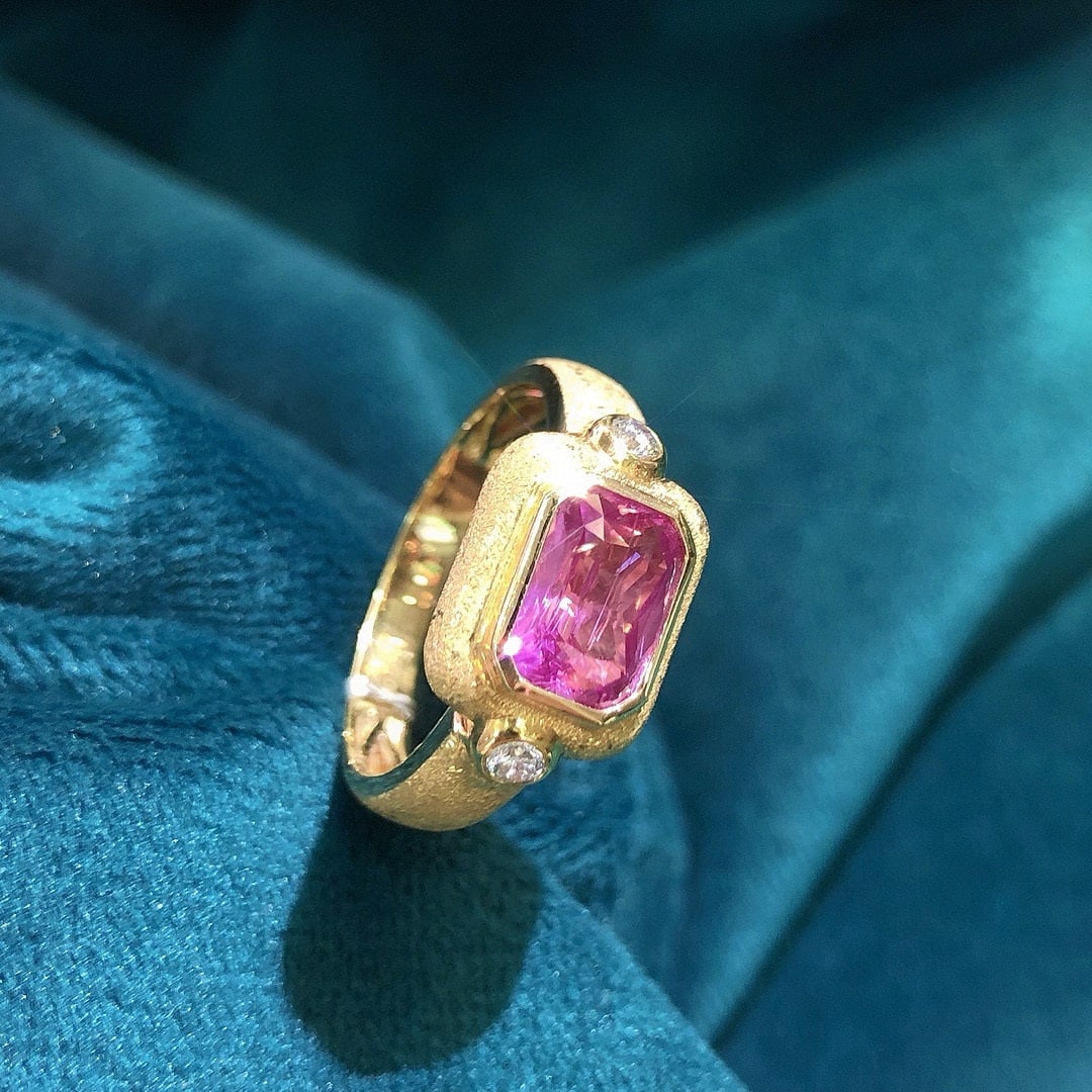 14k Gold 2.30 Ctw Natural Padparadscha Sapphire & Diamond Ring - 3