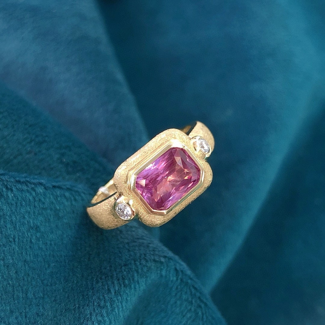 14k Gold 2.30 Ctw Natural Padparadscha Sapphire & Diamond Ring - 6