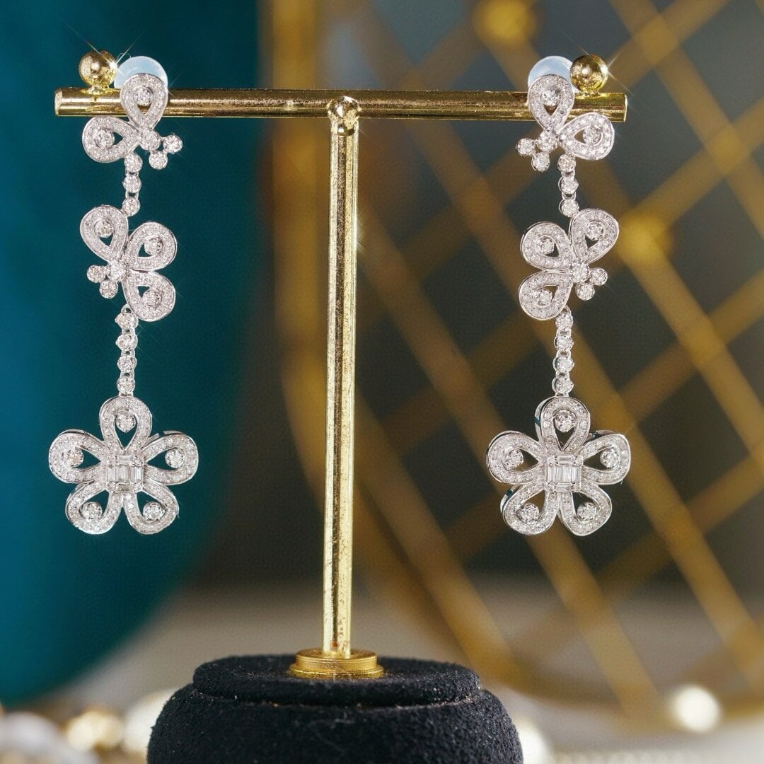 14k Gold 1.20 Ct Natural H Diamond Earrings: Ref:230946219 // gold content:14k gold // main gemstone:diamond // shape:multiply // carat weight:1. 20ct // clarity grade:vs-si // color:h // treatment:natural // Condition: New Low Estimate: 4000 H