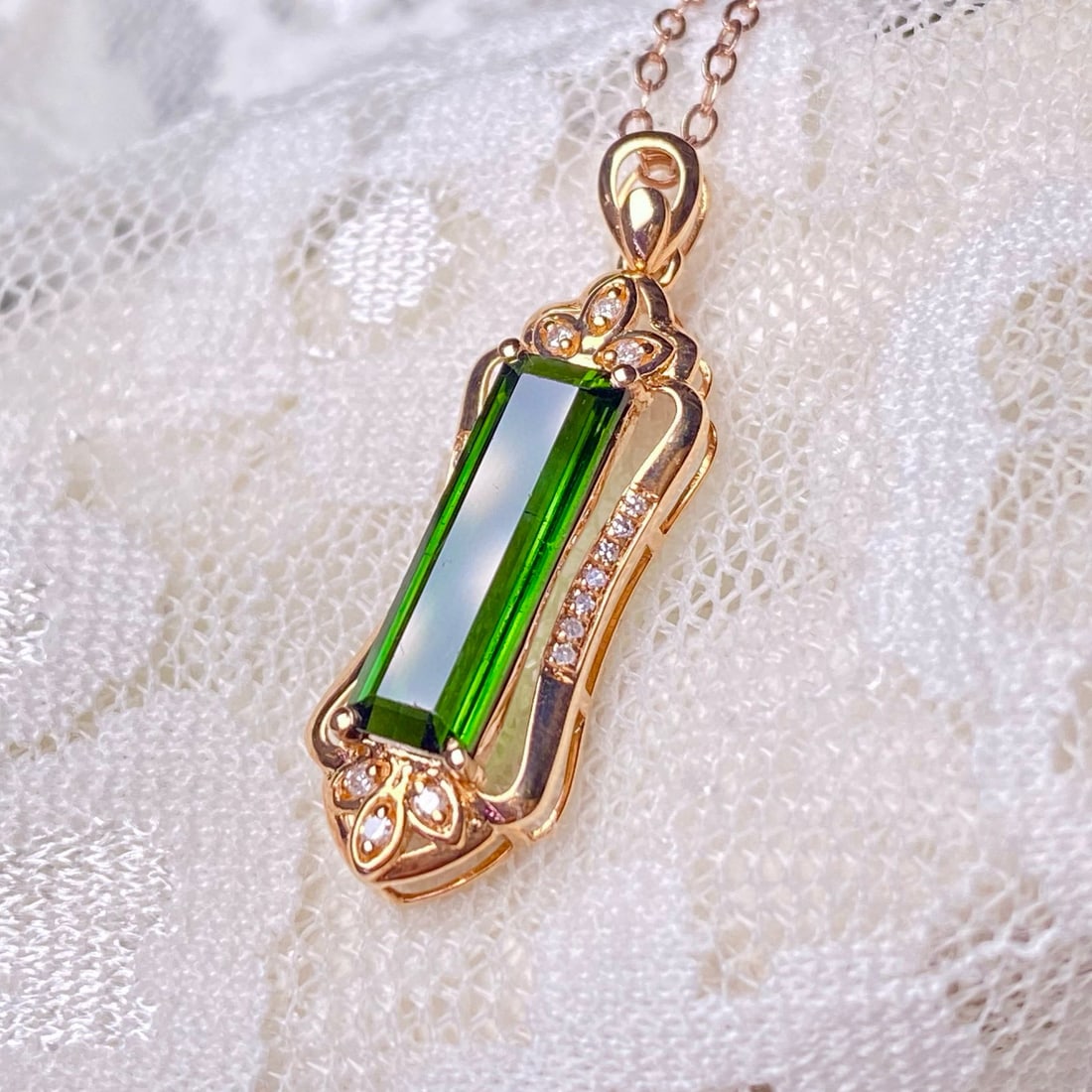 14k Gold 1.8 Ct Natural Tourmaline & Diamond Pendant( Without Chain ) - 4