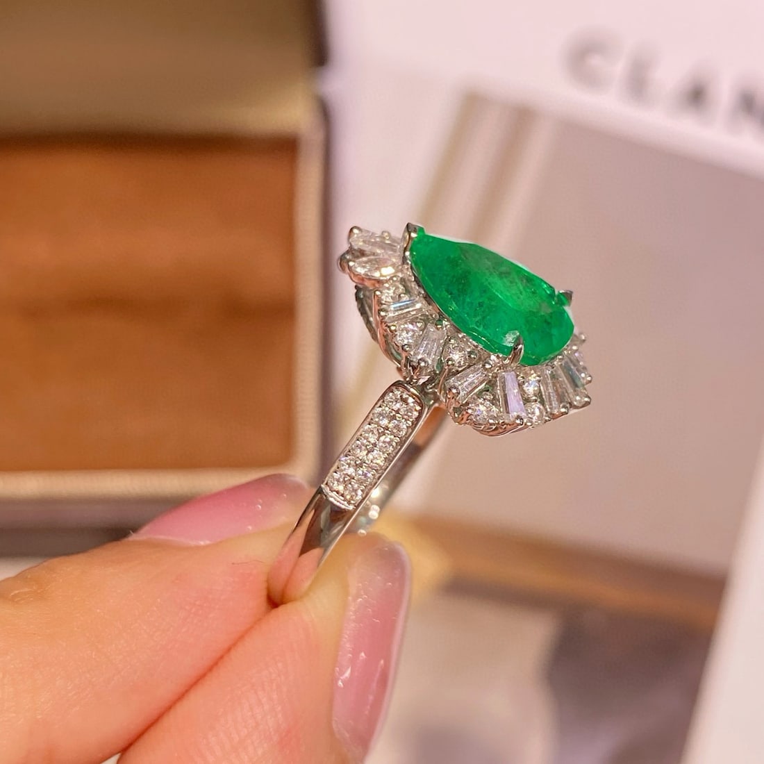 14k Gold 3.18 Ctw Natural Emerald & Diamond Ring - 4