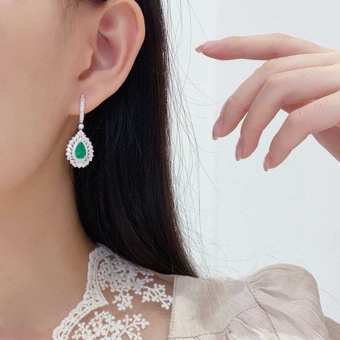 14k Gold 2.91 Ctw Natural Emerald & Diamond Earrings - 3