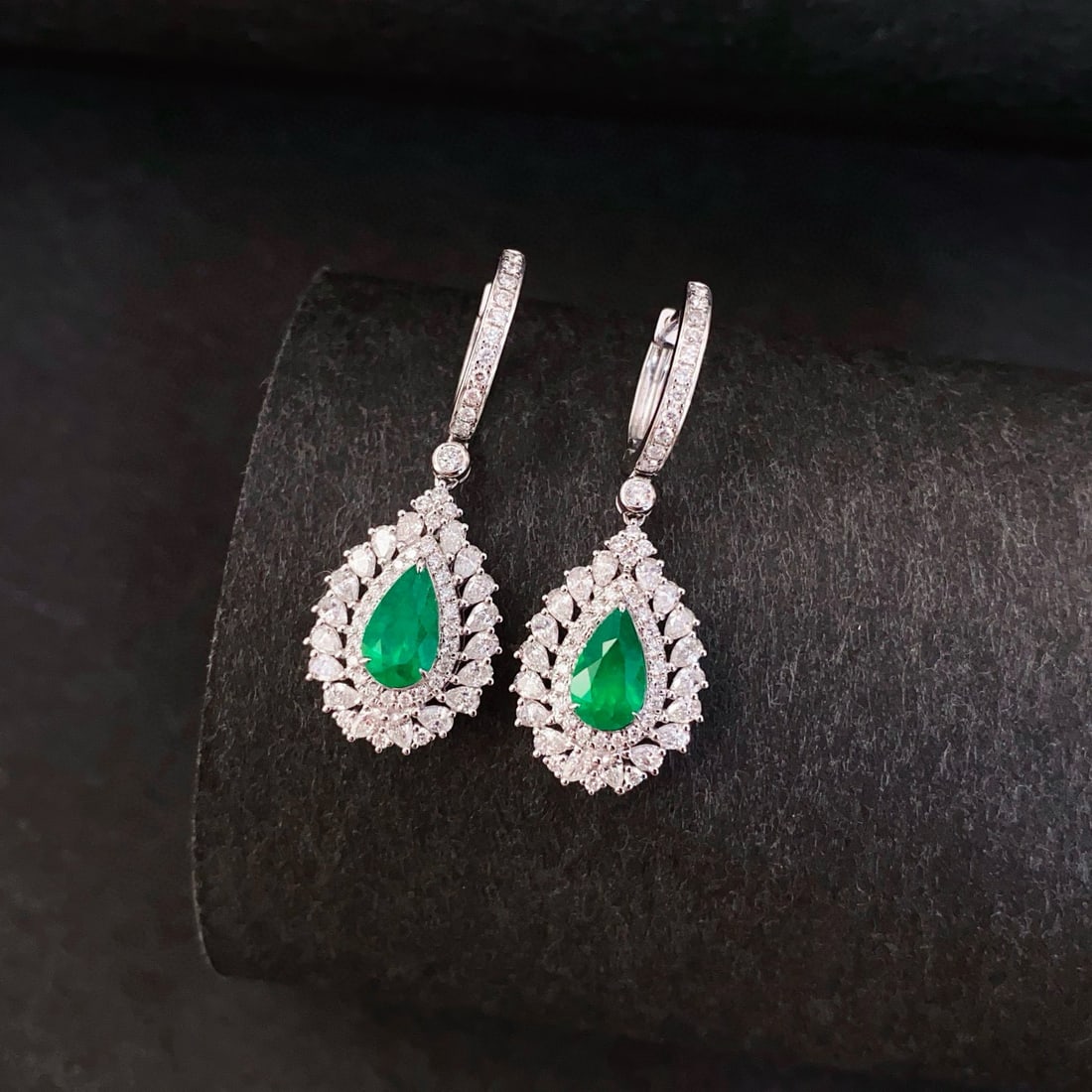 14k Gold 2.91 Ctw Natural Emerald & Diamond Earrings - 5