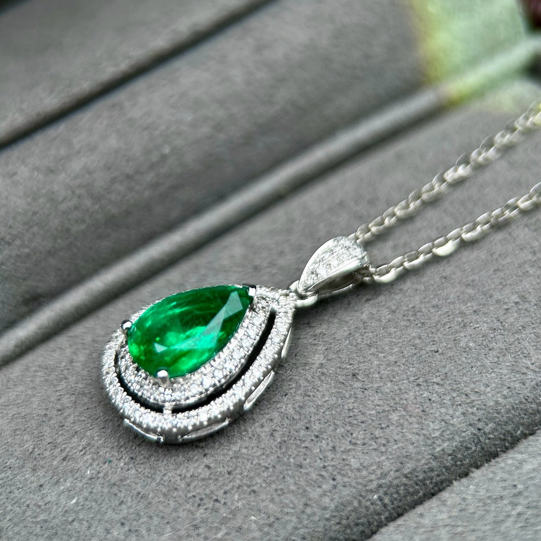 14k Gold 1.05 Ct Vivid Green Natural Emerald & Diamond Pendant( Without Chain ) - 2