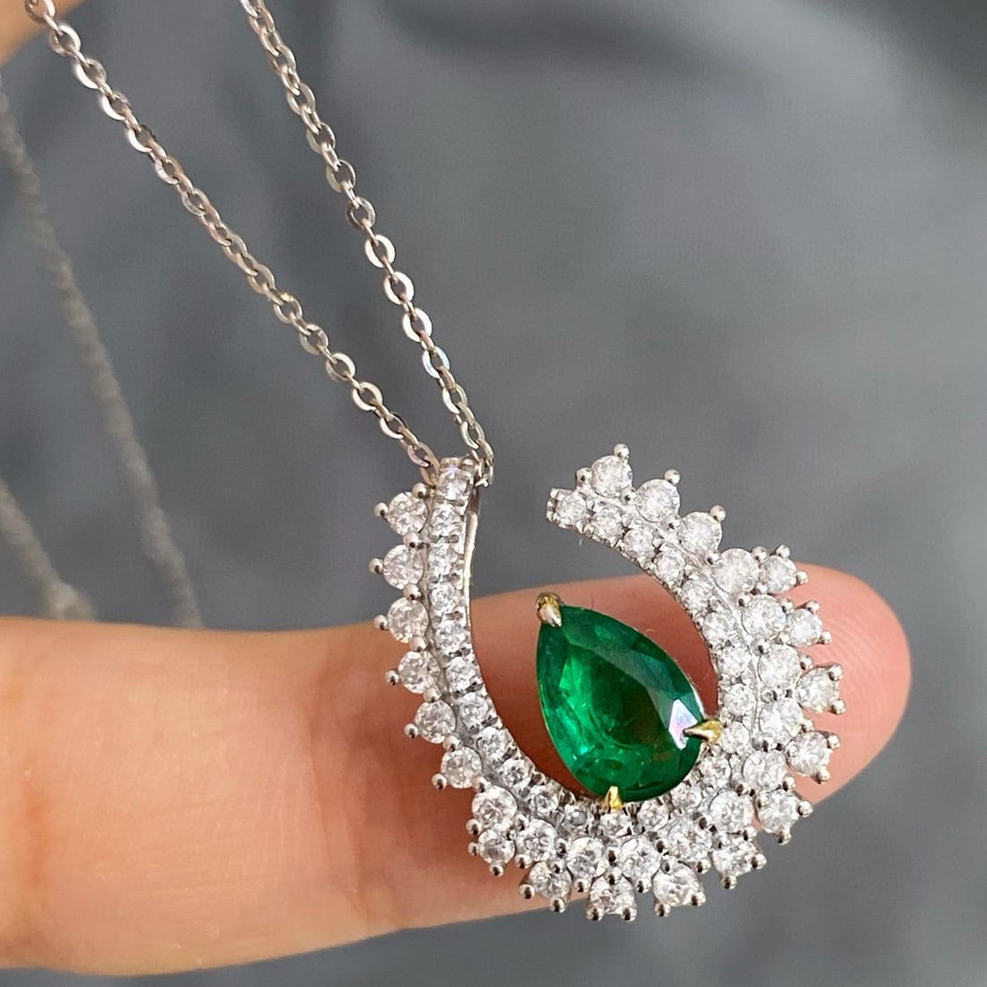 14k Gold 1.63 Ctw Vivid Green Natural Emerald & Diamond Pendant( Without Chain ) - 2