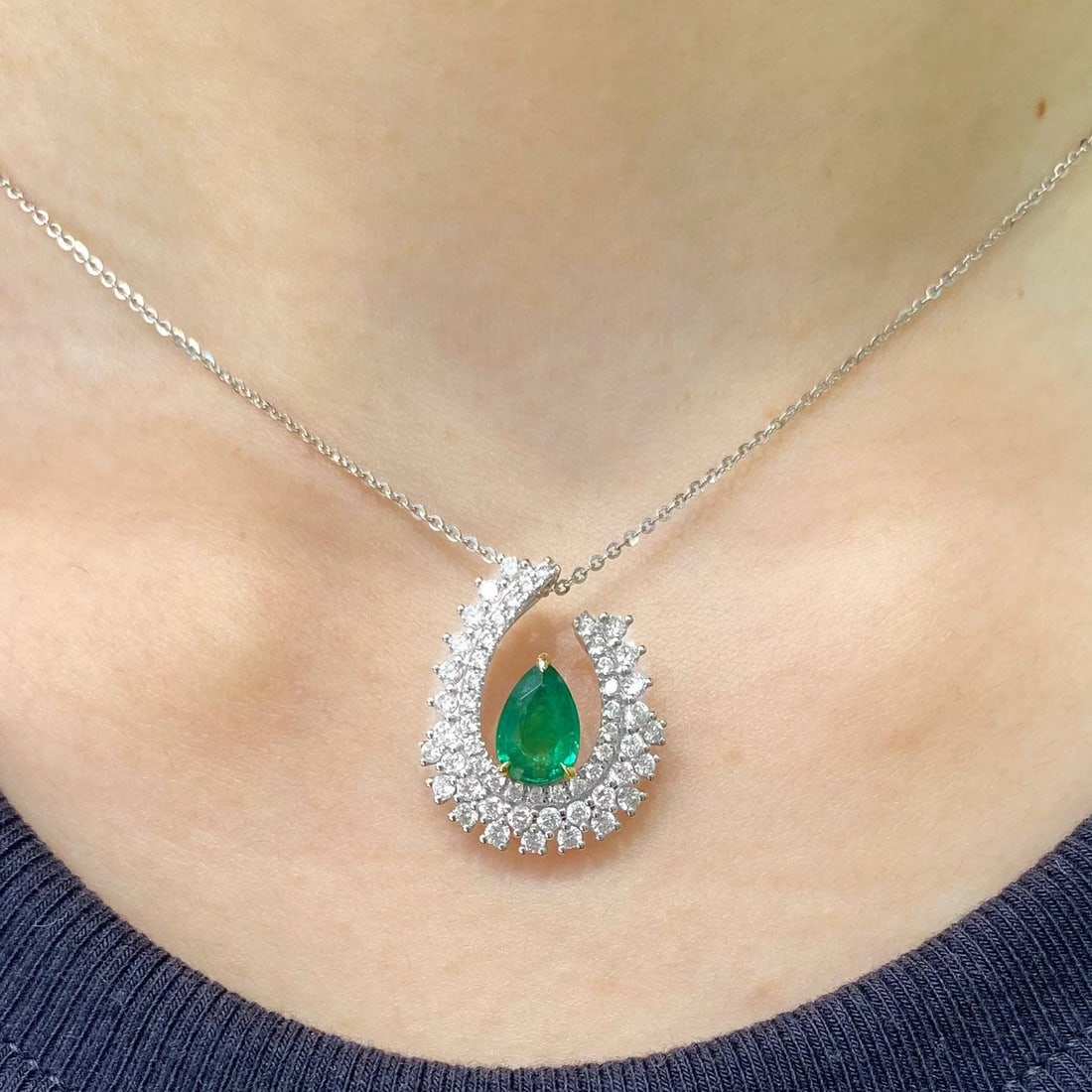 14k Gold 1.63 Ctw Vivid Green Natural Emerald & Diamond Pendant( Without Chain ) - 6