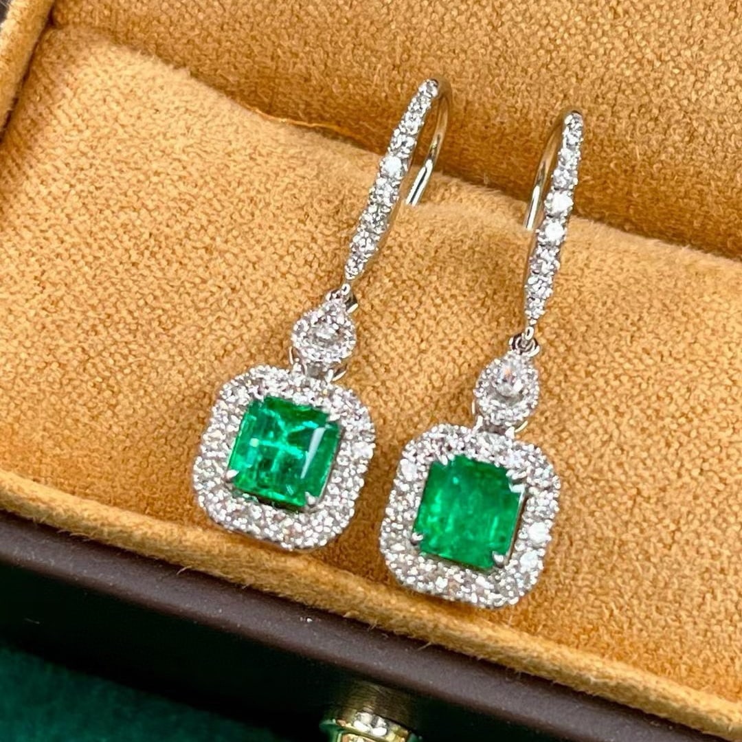 14k Gold 1.46 Ctw Vivid Green Natural Emerald & Diamond Earrings - 4