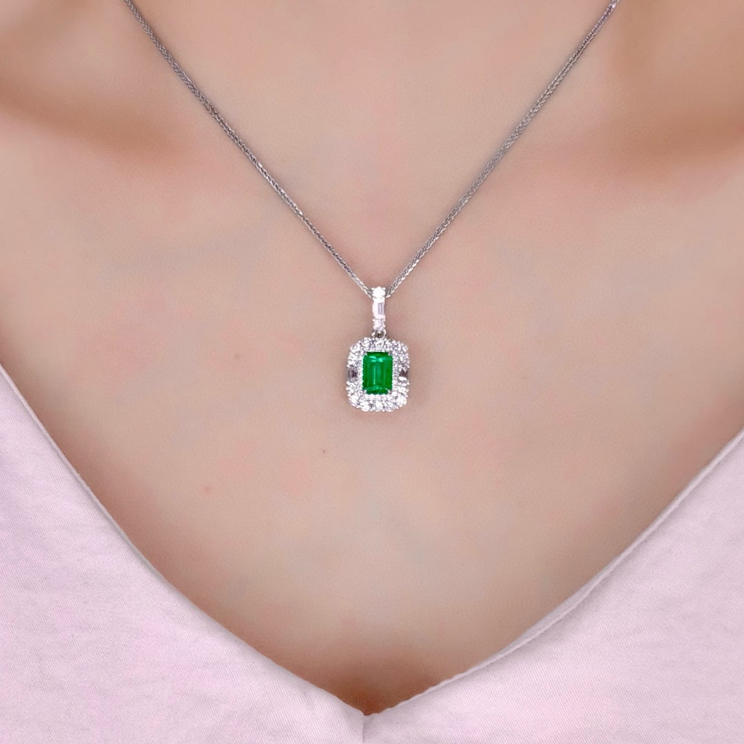 14k Gold 2.02 Ctw Vivid Green Natural Emerald & Diamond Pendant( Without Chain ) - 4