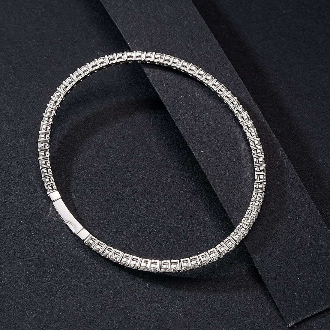 14k Gold 1.97 Ct Natural H Diamond Bangle - 3