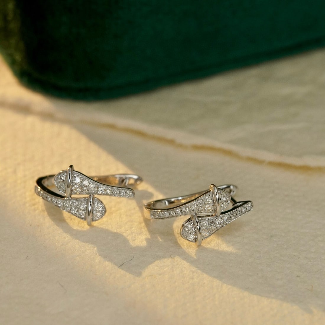 14k Gold 0.3 Ct Natural H Diamond Earrings - 2