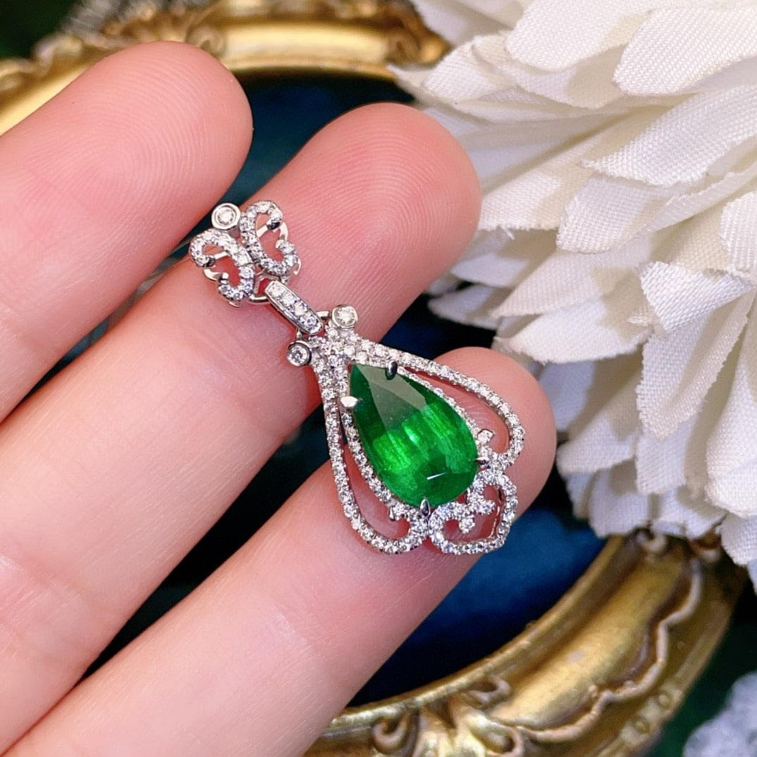 14k Gold 2.95 Ctw Vivid Green Natural Emerald & Diamond Pendant( Without Chain ) - 2