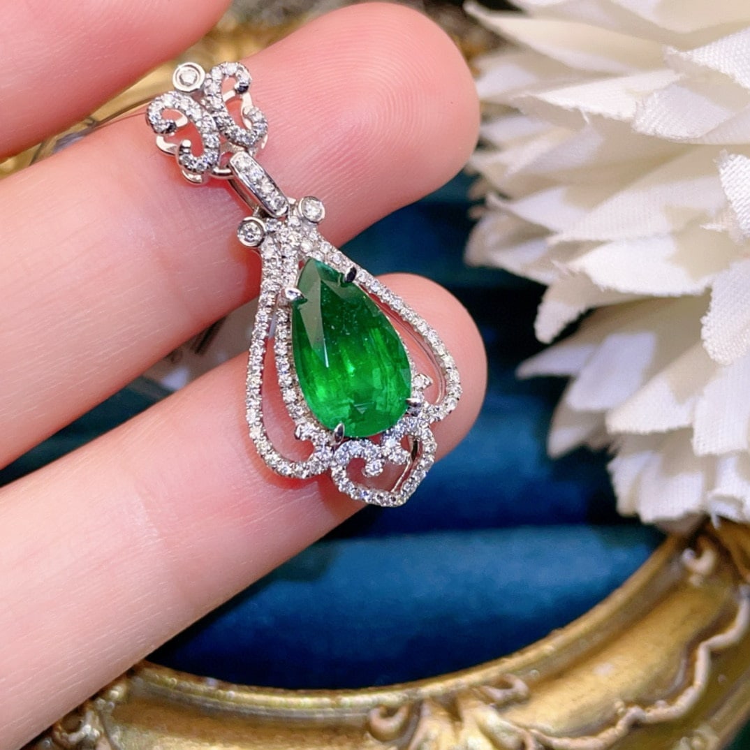 14k Gold 2.95 Ctw Vivid Green Natural Emerald & Diamond Pendant( Without Chain ) - 4