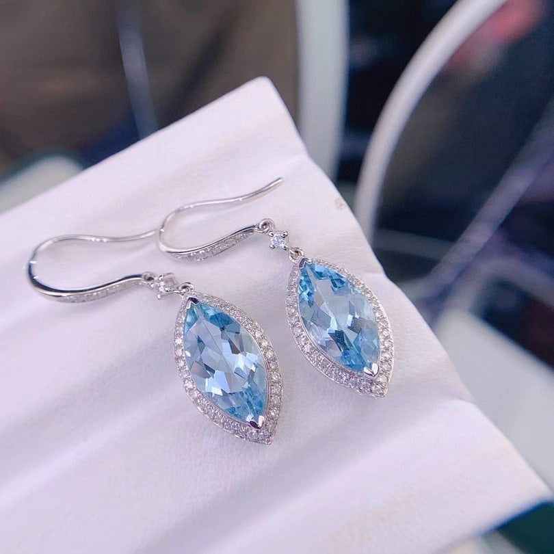 14k Gold 5.3 Ct Natural Aquamarine & Diamond Earrings - 4