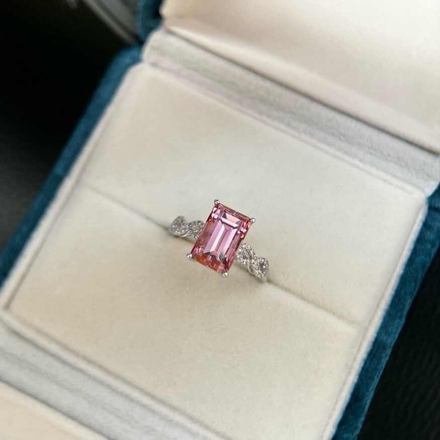 14k Gold 3.71 Ctw Natural Tourmaline & Lab Grown Diamond Ring: Ref:230946301 // gold content:14k gold // ring size:7. 25us // // main gemstone:tourmaline // shape:octagonal // carat weight:3. 61ct // color:pink // treatment:natural // // adjacent gemstone 2 :