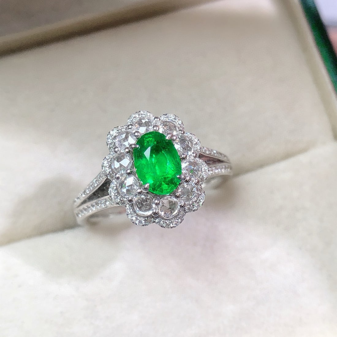14k Gold 1.28 Ctw Vivid Green Natural Emerald & Diamond Ring/pendant( Without Chain ): Ref:230946303 // gold content:14k gold // ring size:7. 25us // // main gemstone:emerald // shape:oval // carat weight:0. 69ct // color:vivid green // treatment:natural // // adjacent gemstone 2 : diam
