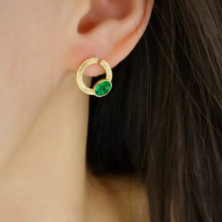 14k Gold 1.05 Ct Vivid Green Natural Emerald Earrings - 2