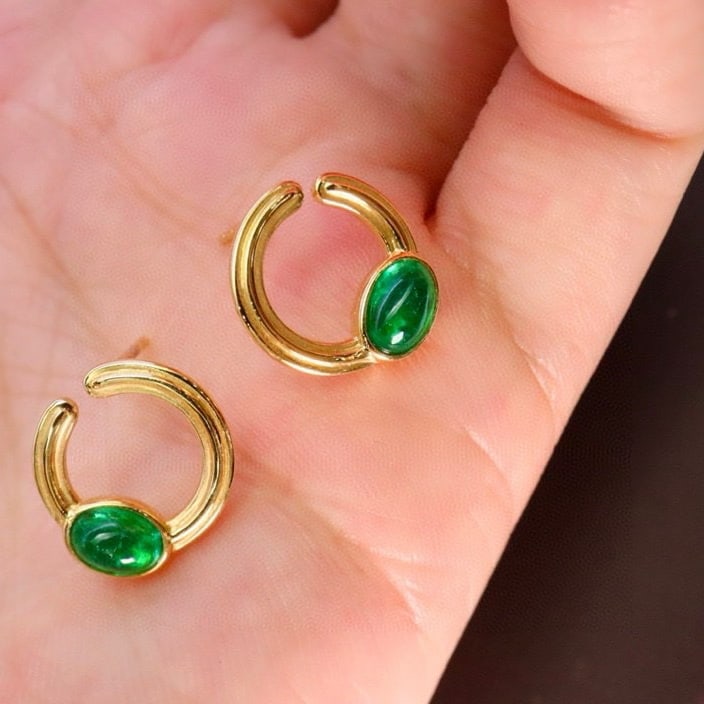 14k Gold 1.05 Ct Vivid Green Natural Emerald Earrings - 4