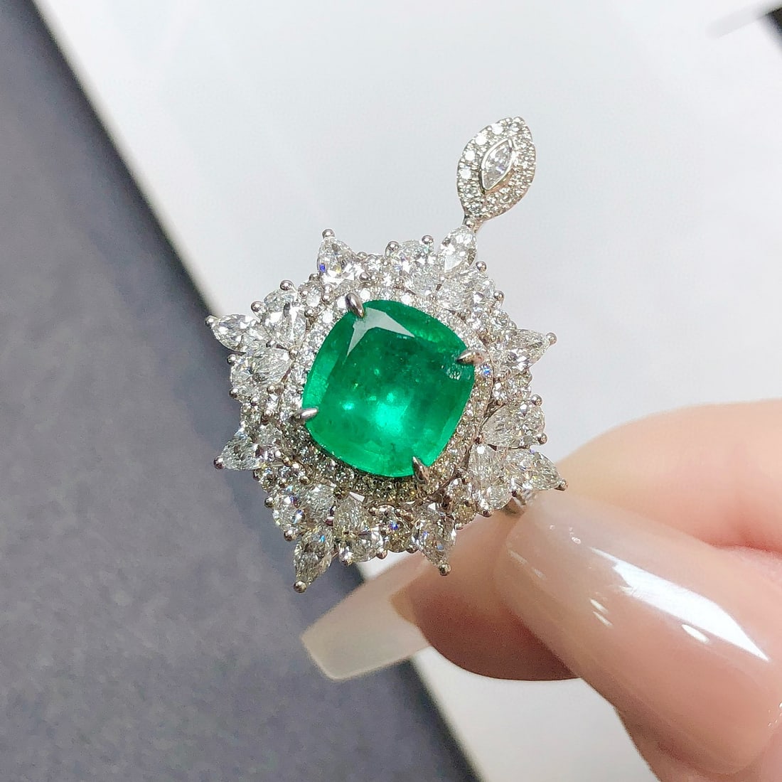 14k Gold 4.15 Ctw Natural Emerald & Lab Grown Diamond Ring/pendant( Without Chain ) - 7