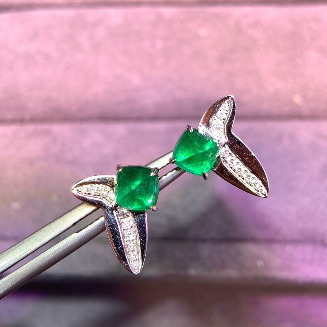 14k Gold 1.88 Ctw Vivid Green Natural Emerald & Diamond Earrings - 2