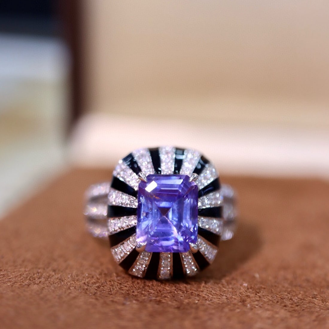 14k Gold 3.08 Ctw Natural Sapphire & Diamond Ring: Ref:230946333 // gold content:14k gold // ring size:7. 25us // // main gemstone:sapphire // shape:octagonal // carat weight:2. 57ct // color:blue // treatment:natural // // adjacent gemstone 2 :