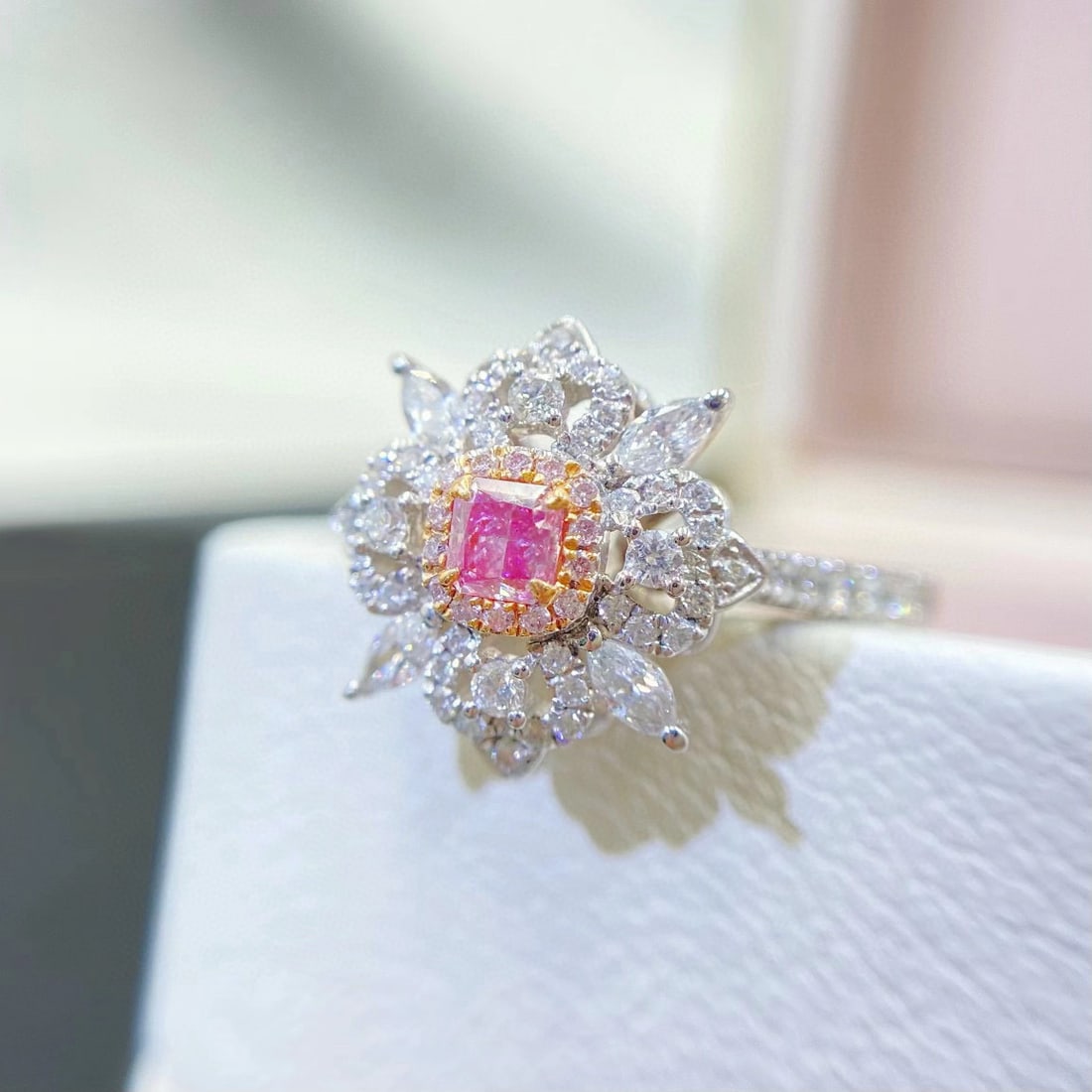 14k Gold 0.62 Ctw Natural Pink Diamond & Diamond Ring - 2