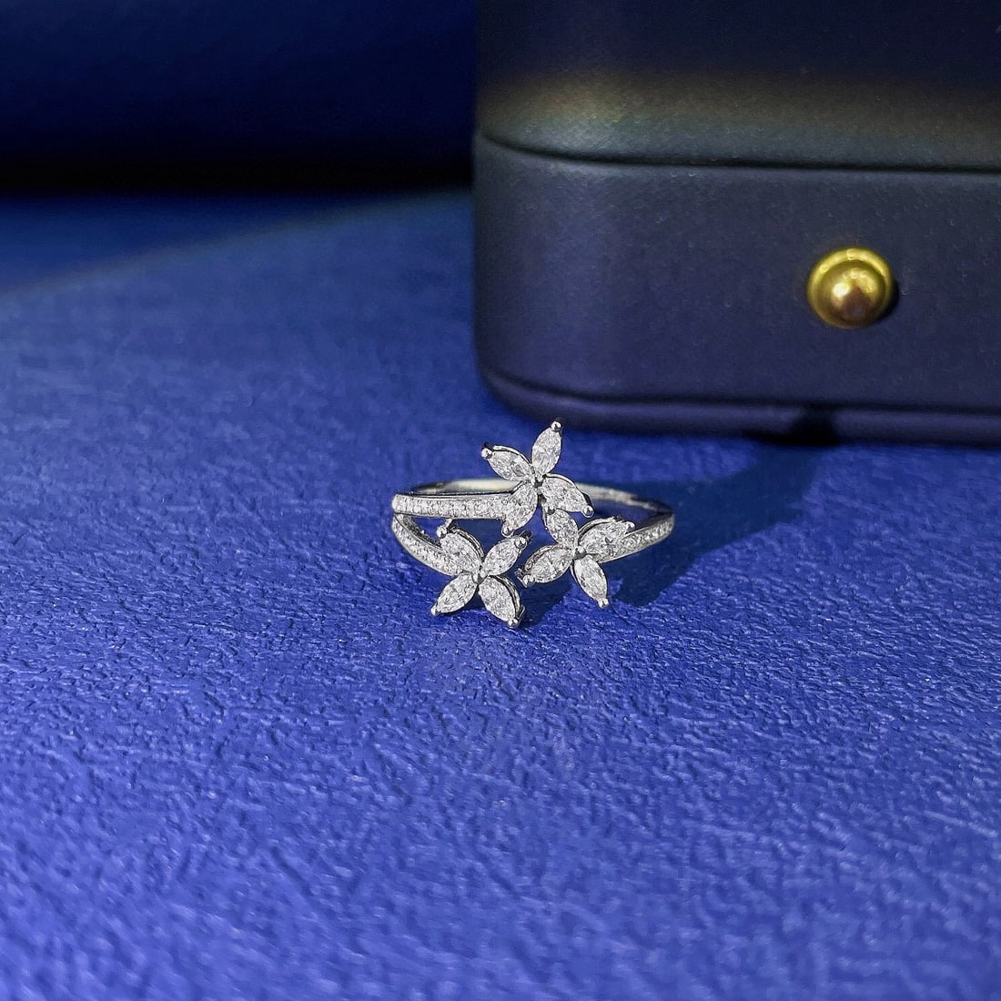 14k Gold 0.47 Ctw Natural H Diamond Ring - 3