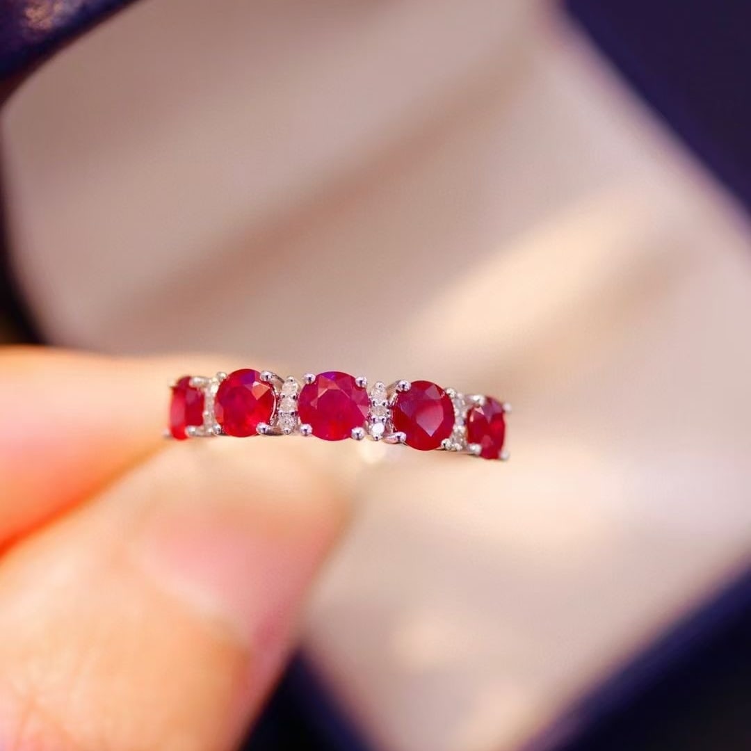 14k Gold 1.2 Ct Natural Ruby & Diamond Ring: Ref:230946394 // gold content:14k gold // ring size:7. 25us // // main gemstone:ruby // shape:round // carat weight:1. 2ct // color:red // treatment:natural // cut grade:g // // adjacent gemstone 2 :
