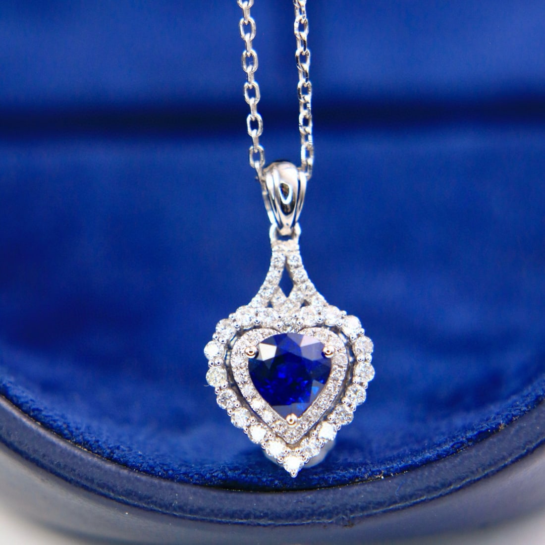 14k Gold 1.19 Ctw Natural Sapphire & Diamond Pendant( Without Chain ): Ref:230946409 // gold content:14k gold // main gemstone:sapphire // shape:pear // carat weight:0. 85ct // color:royal blue // treatment:natural // // adjacent gemstone 2 : diamond // shape:round // ca