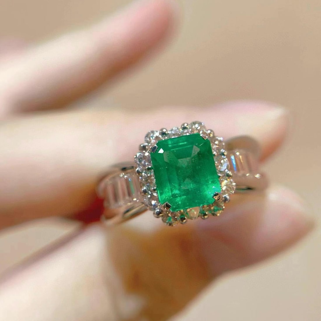 14k Gold 2.23 Ctw Natural Emerald & Diamond Ring - 2