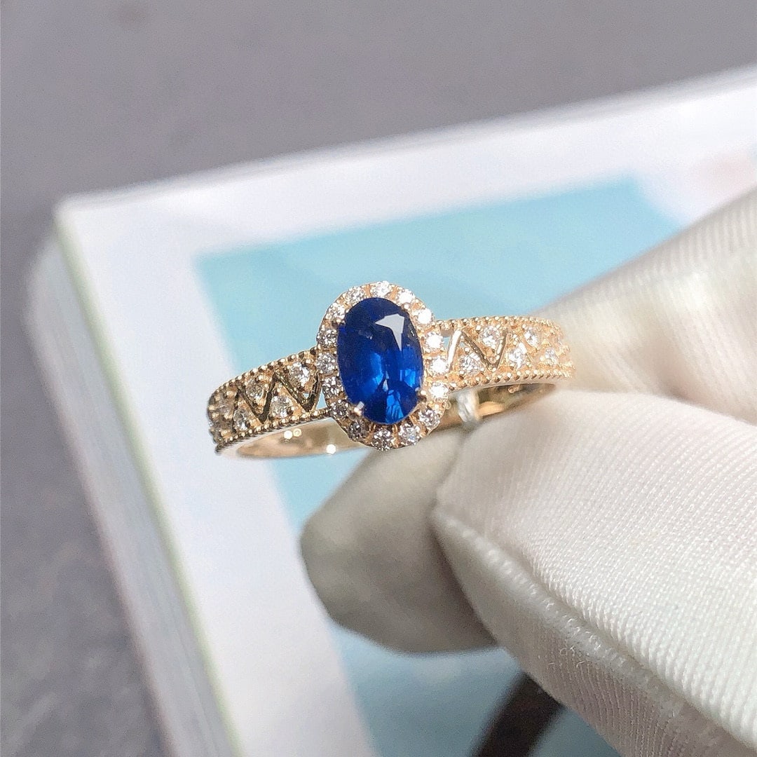 14k Gold 0.73 Ctw Vivid Blue Natural Sapphire & Diamond Ring - 3