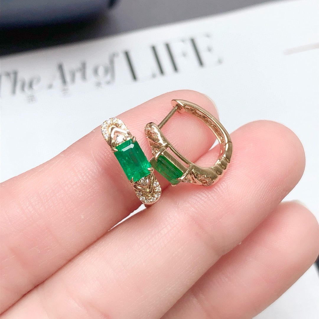 14k Gold 0.97 Ct Vivid Green Natural Emerald & Diamond Earrings - 4