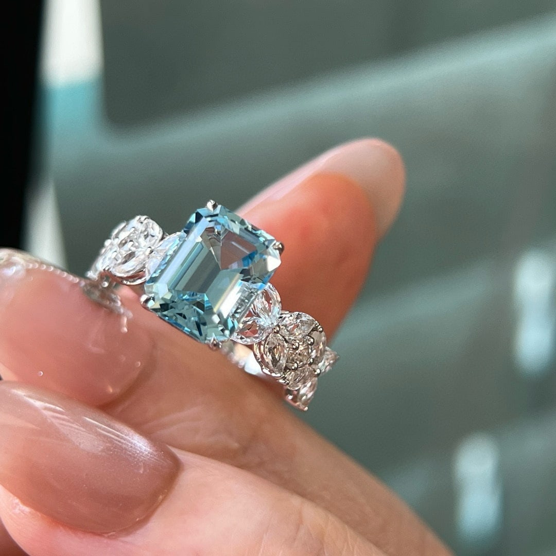 14k Gold 4.11 Ctw Natural Aquamarine & Spinel Ring - 2