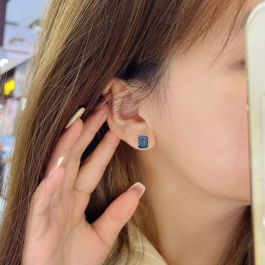 14k Gold 6.5 Ct Natural Topaz Earrings - 3