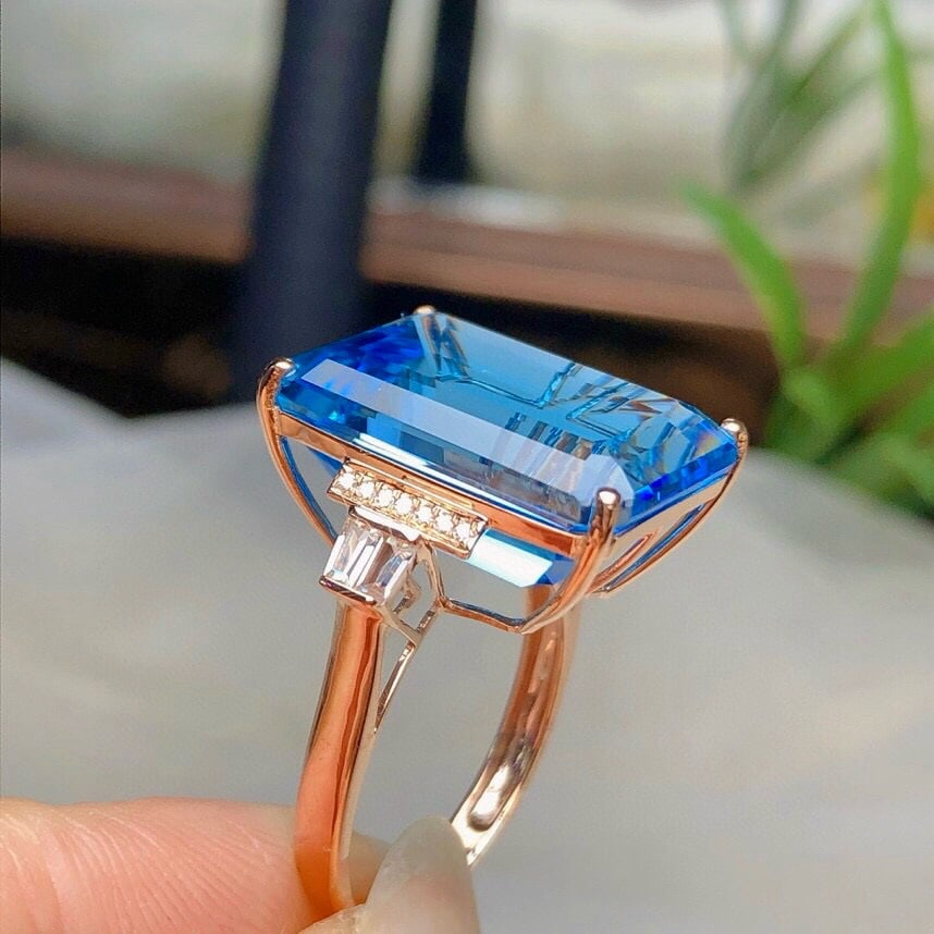 14k Gold 21.8 Ct Natural Topaz & Diamond & Sapphire Ring - 2