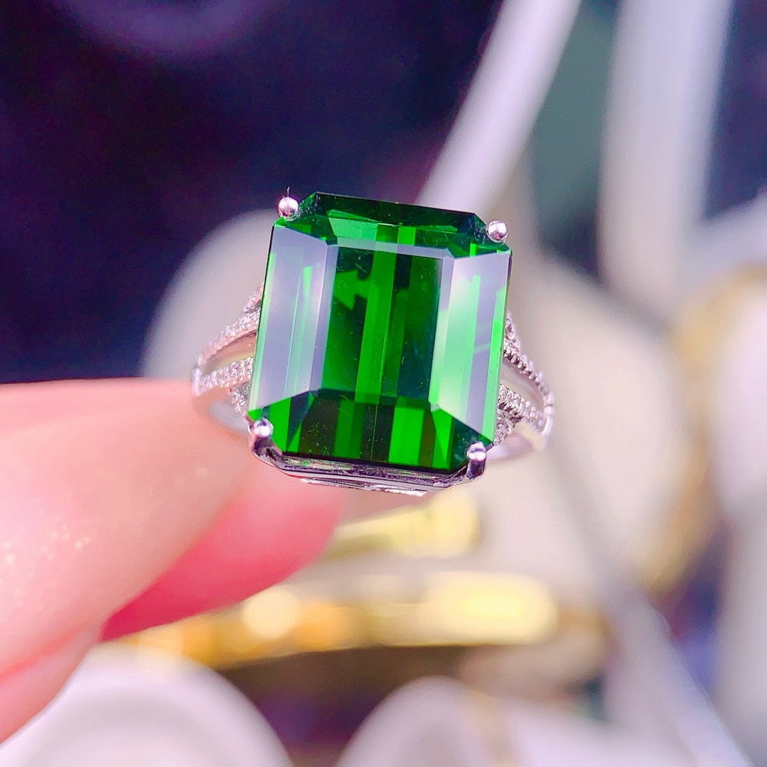 14k Gold 11 Ct Natural Tourmaline & Diamond Ring - 5