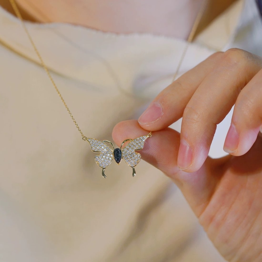 14k Gold 0.6 Ctw Natural H Diamond & Black Diamond Butterfly Necklace - 2