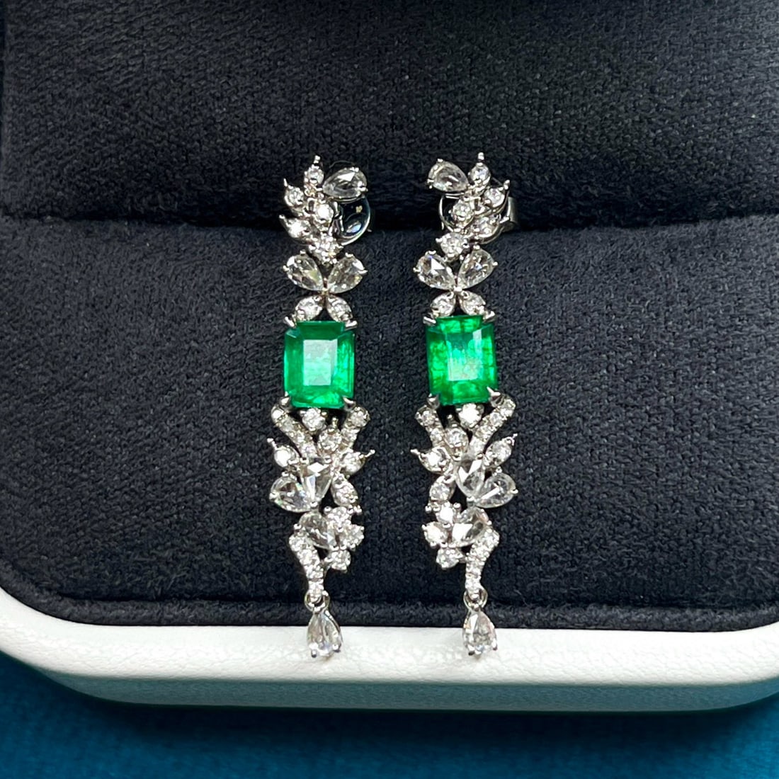 14k Gold 1.55 Ctw Vivid Green Natural Emerald & Diamond Earrings - 4