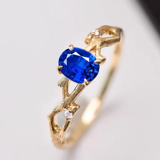 14k Gold 0.73 Ct Natural Sapphire & Diamond Ring: Ref:230947082 // gold content:14k gold // ring size:7. 25us // // main gemstone:sapphire // shape:oval // carat weight:0. 73ct // color:royal blue // treatment:natural // // adjacent gemstone 2 :