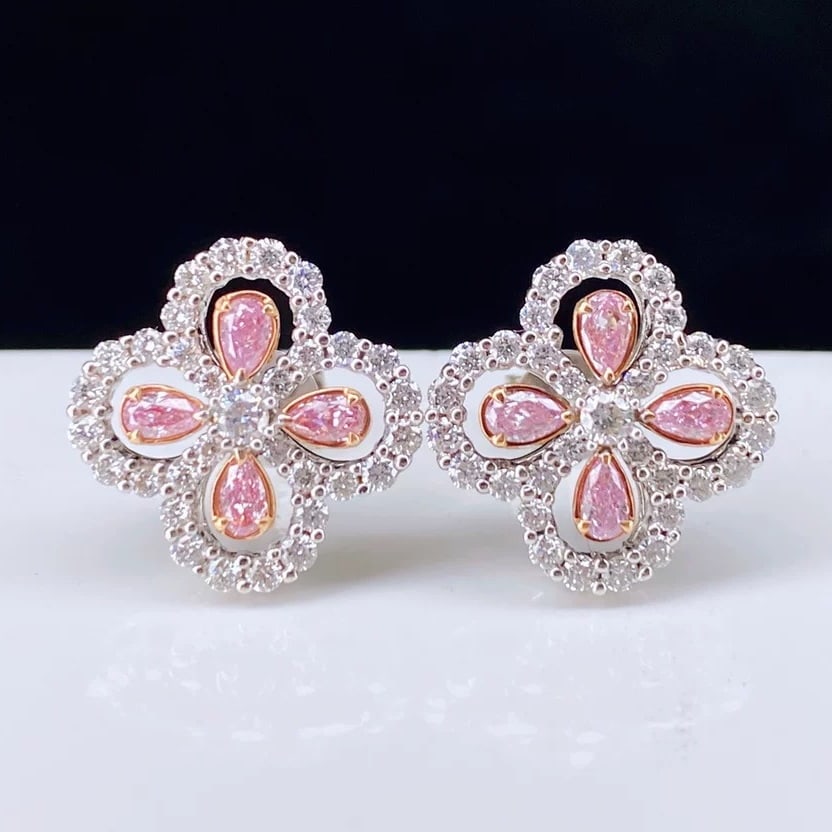14k Gold 1.13 Ctw Natural Pink Diamond & Diamond Earrings: Ref:230947085 // gold content:14k gold // main gemstone:pink diamond // shape:pear // carat weight:0. 43ct // color:pink // treatment:natural // // adjacent gemstone 2 : diamond // shape:round // cara